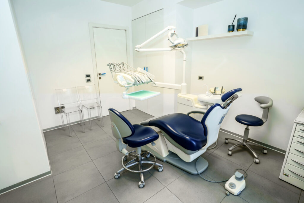 Foto_studio_dentistico_pavimento_neutro